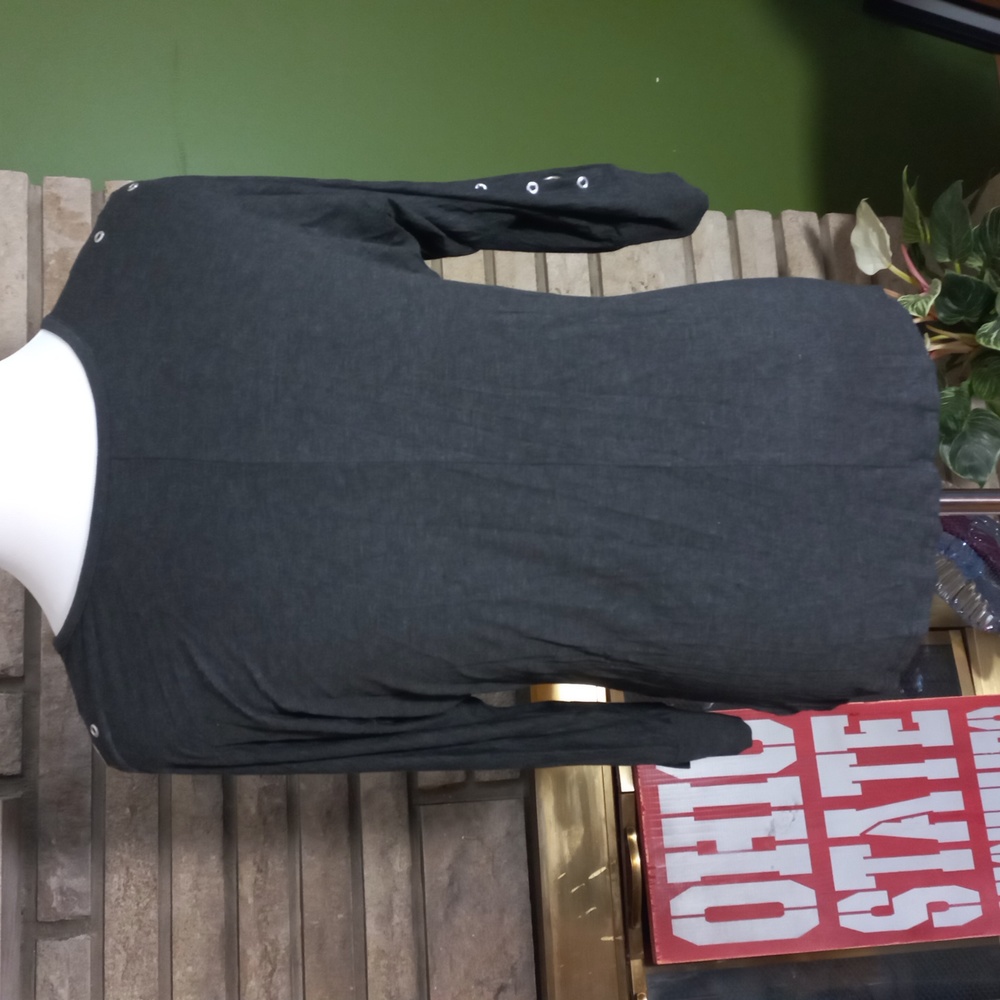 NWT belldini Charcoal Top. Size M